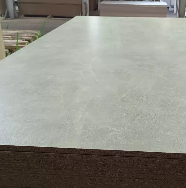 China Cheap Price 18mm White melamine particle board flakeboard, MDF(Medium Density Fiberboard)